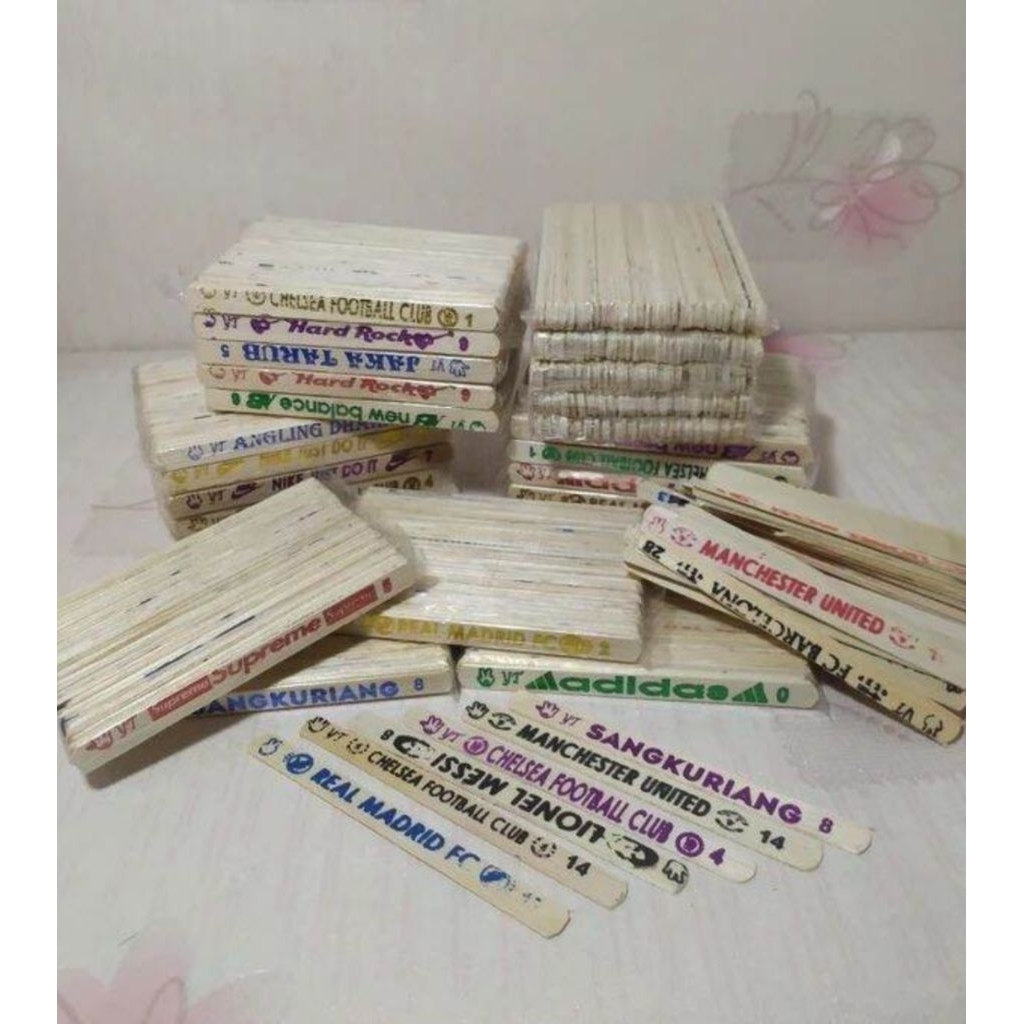 Mainan Stik Es Krim Gambar Emas Isi 55 pcs 