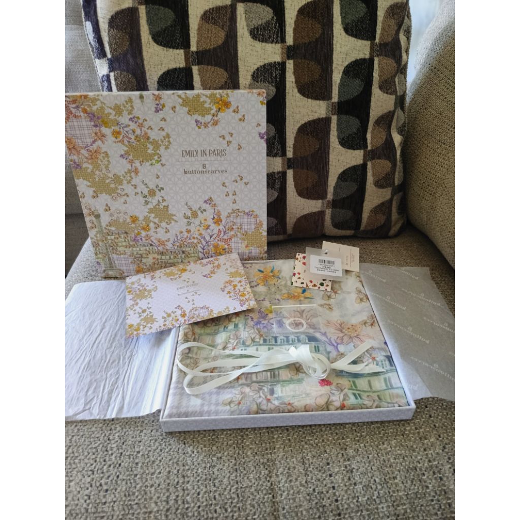 Emily in Paris buttonscarves ori