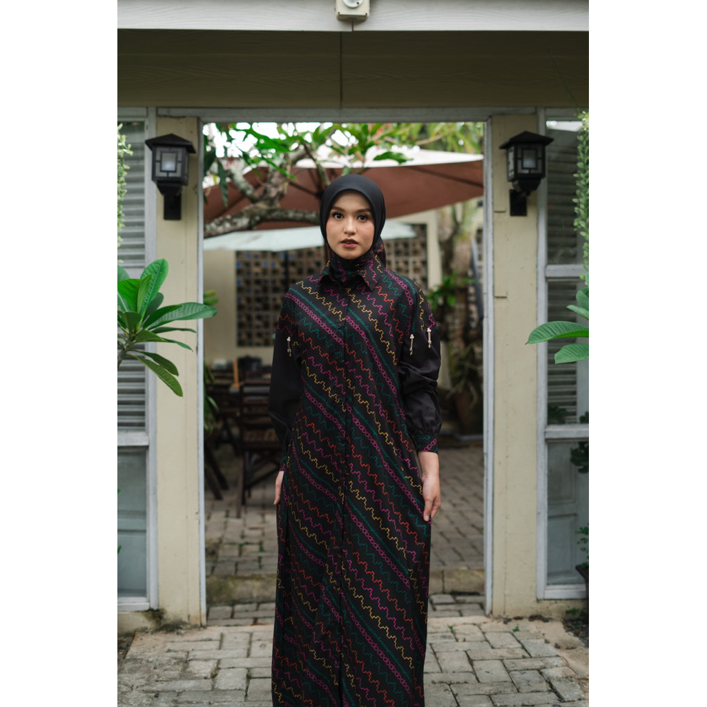 DONNA PRIVE - LANGKAR DRESS