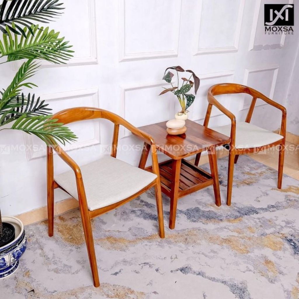 Kursi Scandinavian Kayu Jati Jok Kain – Kursi Cafe & Ruang Makan