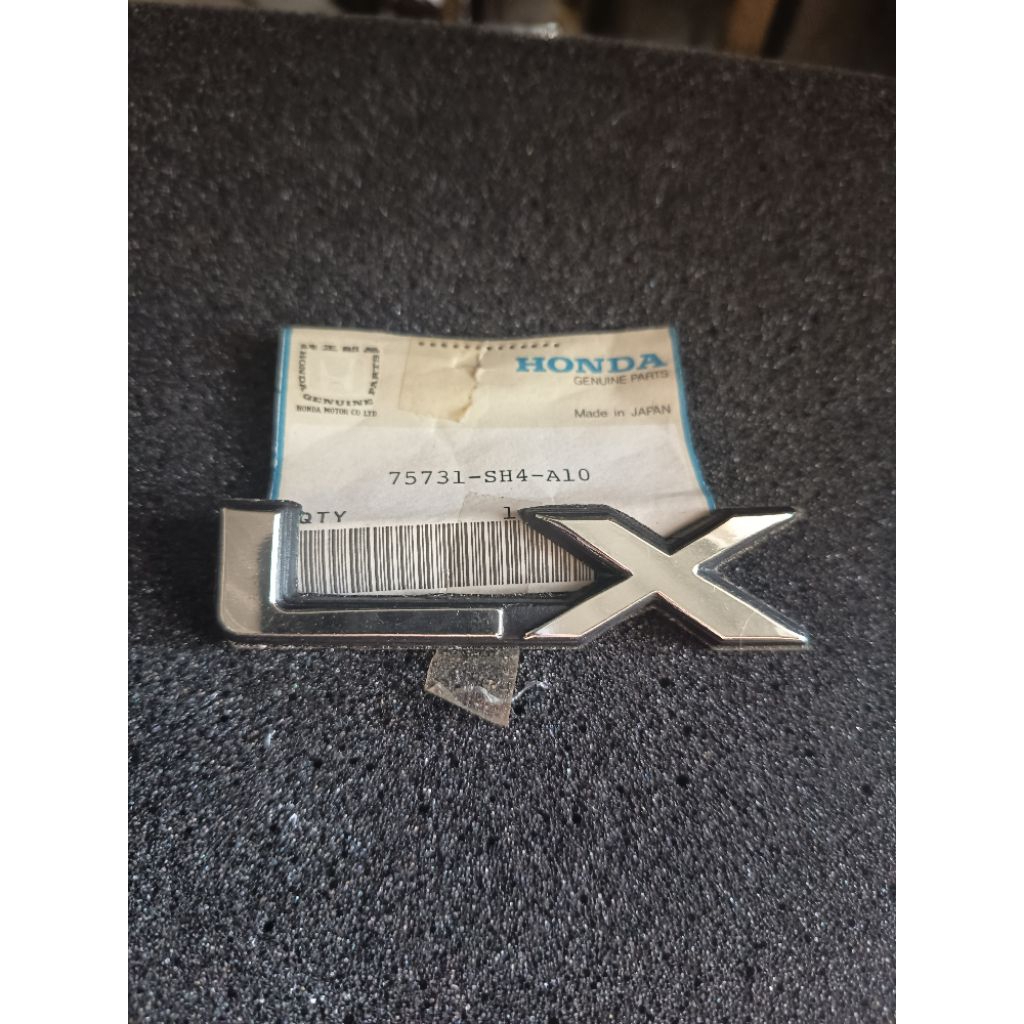 EMBLEM LOGO LX DI BEGASI BAGASI HONDA CIVIC LX SH4 75731-SH4-A10