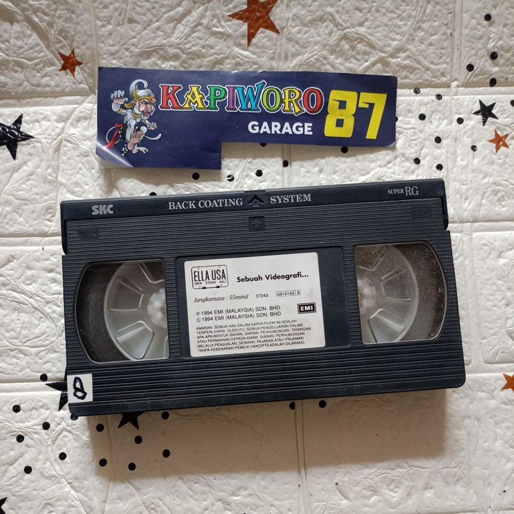 KASET VIDEO VHS ELLA USA SEBUAH VIDEOGRAFI BAHAN VINTAGE