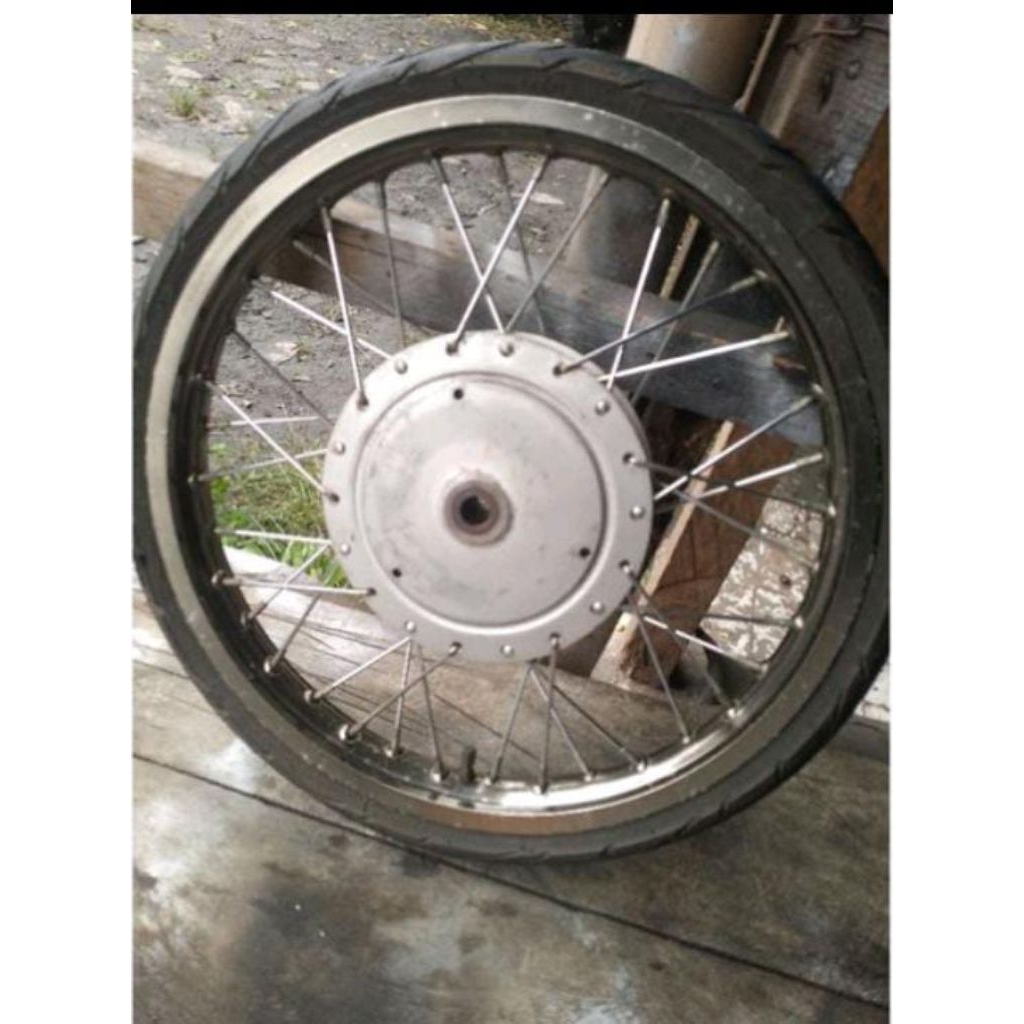 velg pelek jari-jari belakang variasi Mio sporty PNP Mio semel Mio soul copotan masih mulus + ban ny