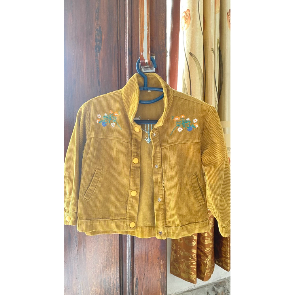 Jaket Corduroy Anak Bordir Bunga Mustard – Preloved