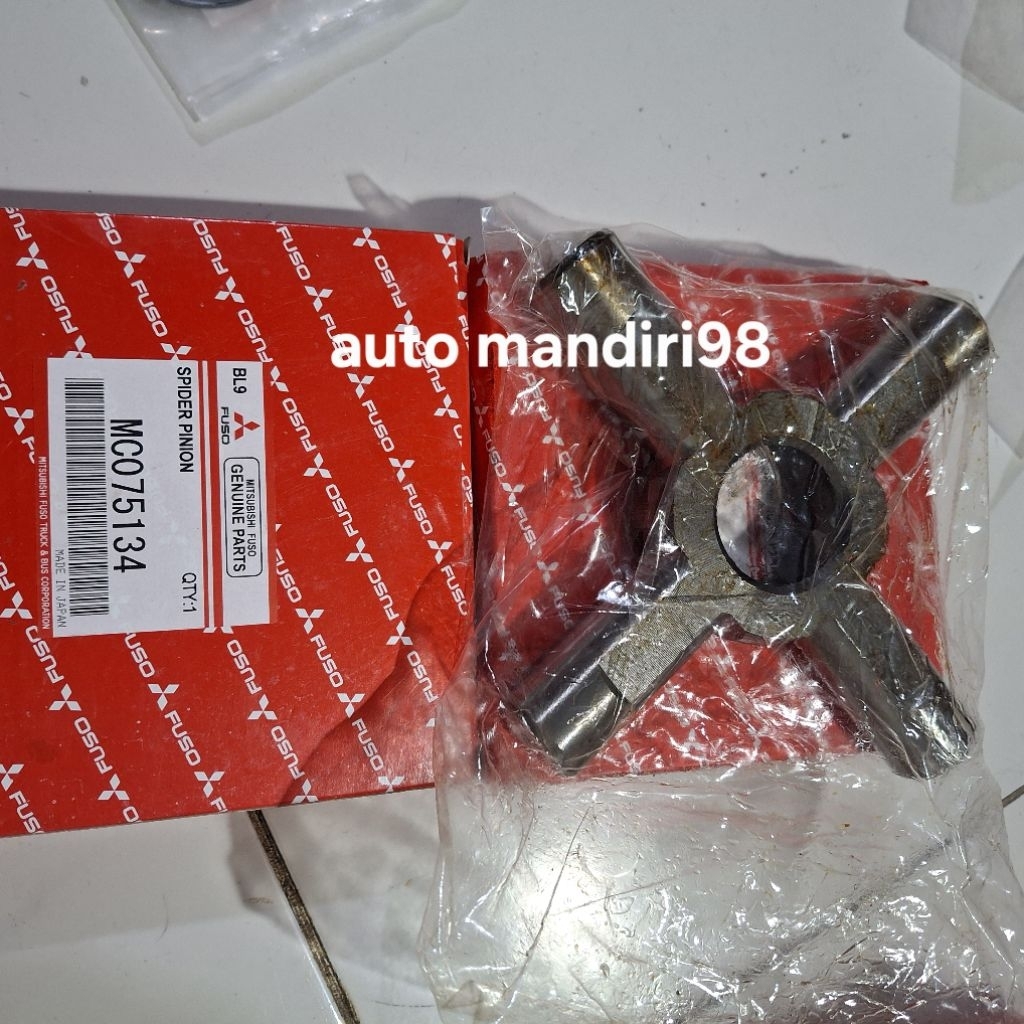 SPIDER PINION/AS PALANG GARDAN MITSUBISHI PS125T CANTER MC075134 ORIGINAL