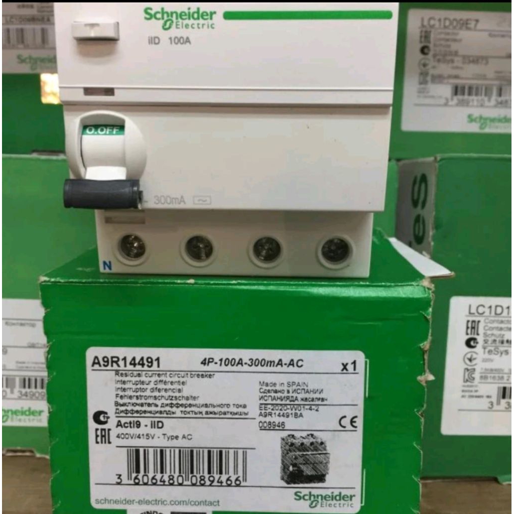 RCCB/ELCB IID 4POLE 100A 300MA SCHNEIDER