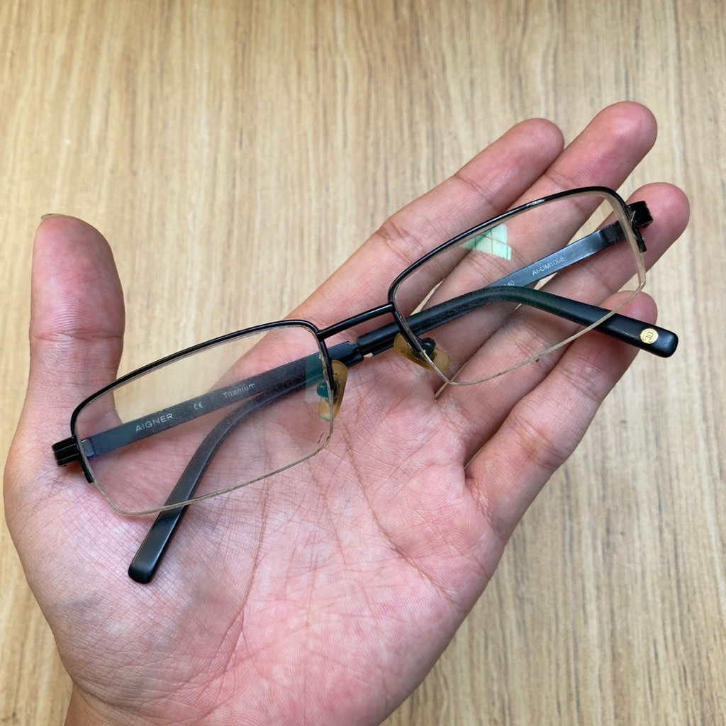 Kacamata Second - Aigner Original