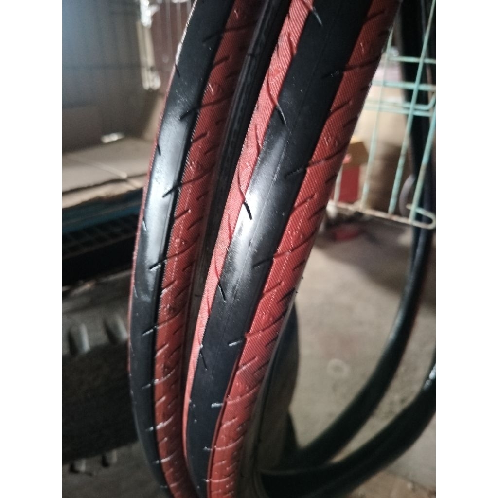 sepasang Ban luar maxxis detonator 27,5x1.50