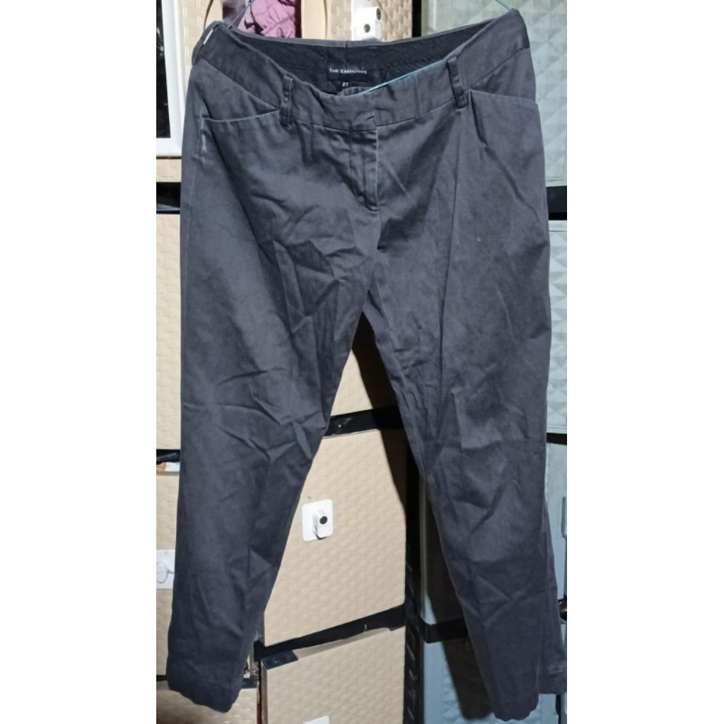 Preloved celana bahan formal the executive wanita