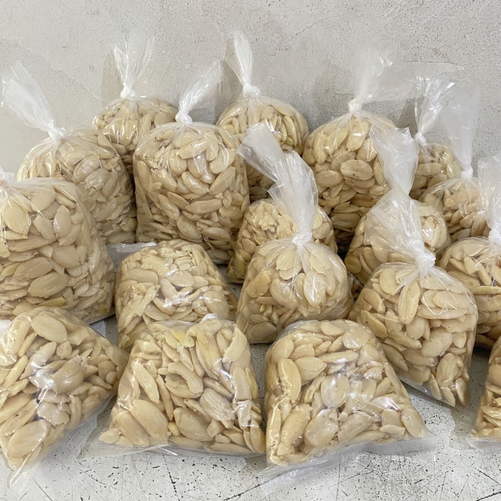 Kacang kenari 250 gram | kacang kenari