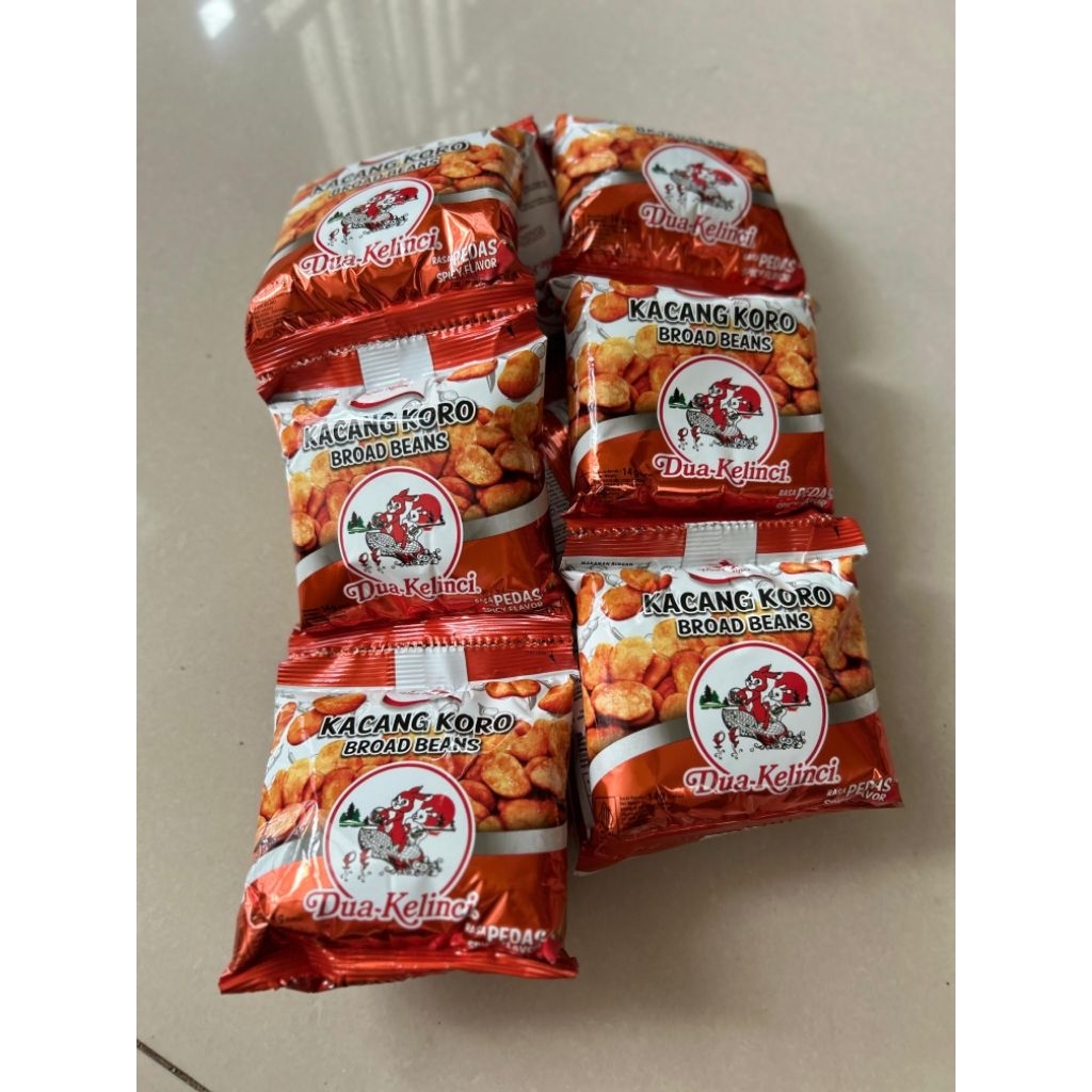 

Kacang Dua Kelinci / Kacang Koro cap Dua Kelinci / Kacang Garing Dua Kelinci / Kacang PolongMas Dua Kelinci