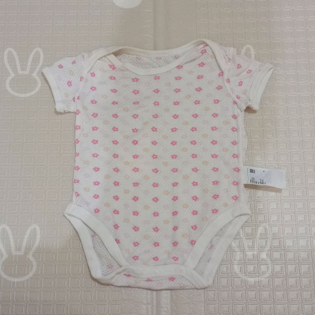 PRELOVED Jumper Bayi Uniqlo 6-9 Bulan