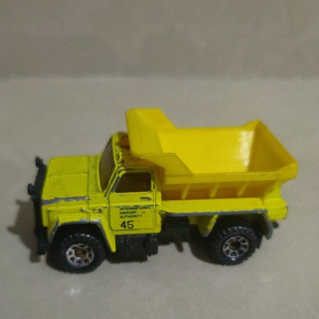 diecast matchbox highway maintenance truck