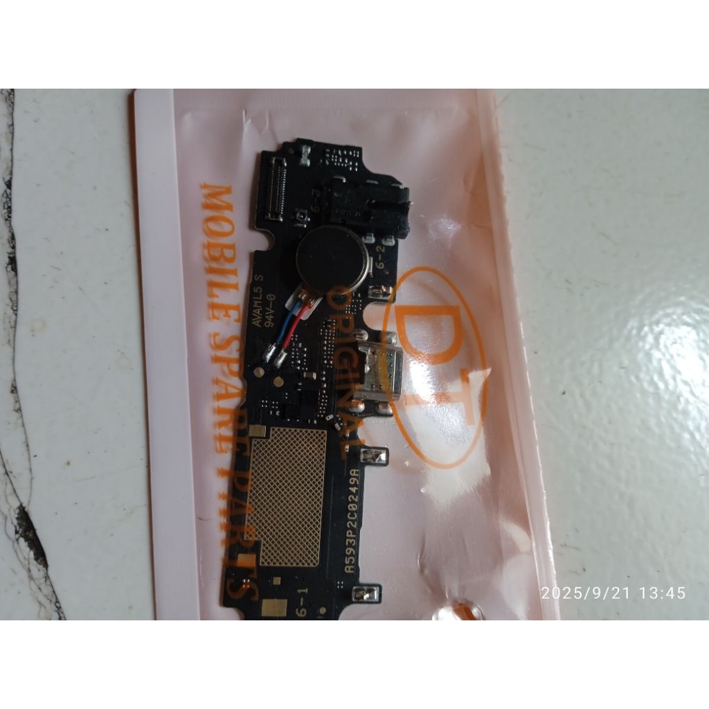 VIVO Y83 + IC FLEKSIBEL CAS VIVO Y83 + IC KONEKTOR CHARGER