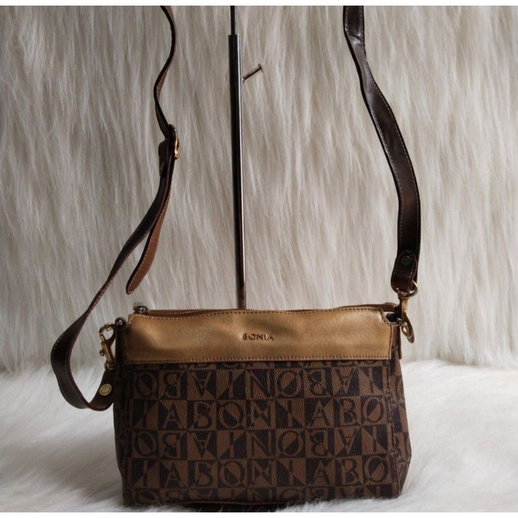 Preloved tas sling wanita Bonia full kulit asli