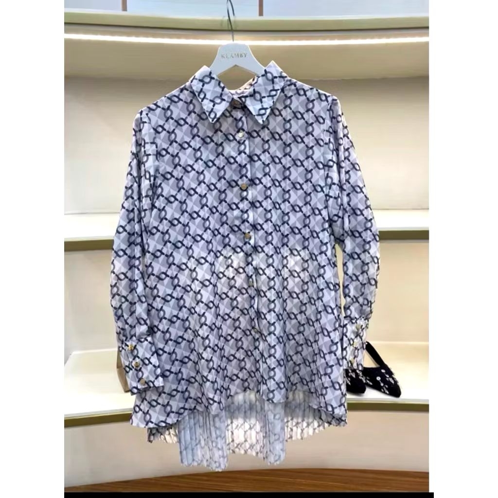 new wearing klamby monogram pleated