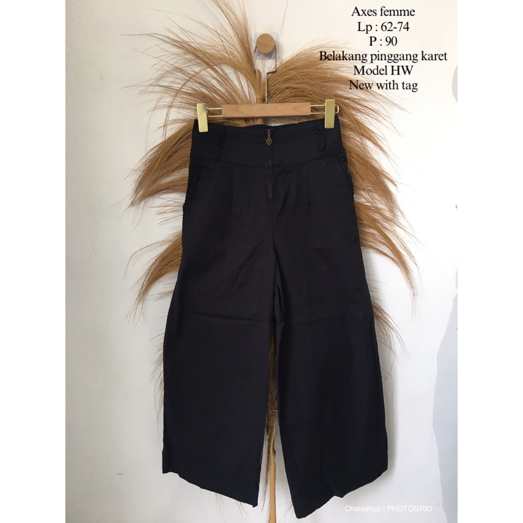 New celana axes femme