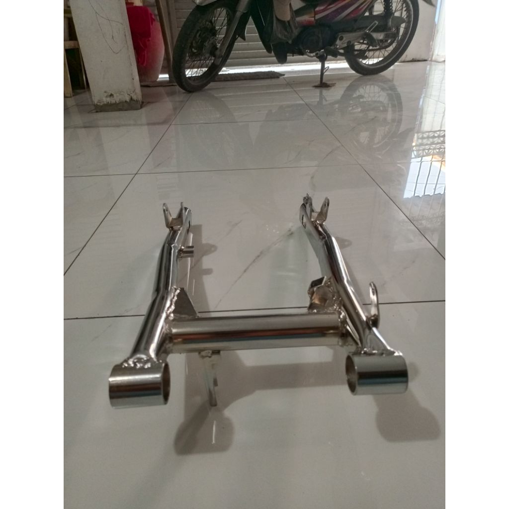 SWING ARM OVAL KAZE PNP CB GL KAWASAKI W175 CHROME