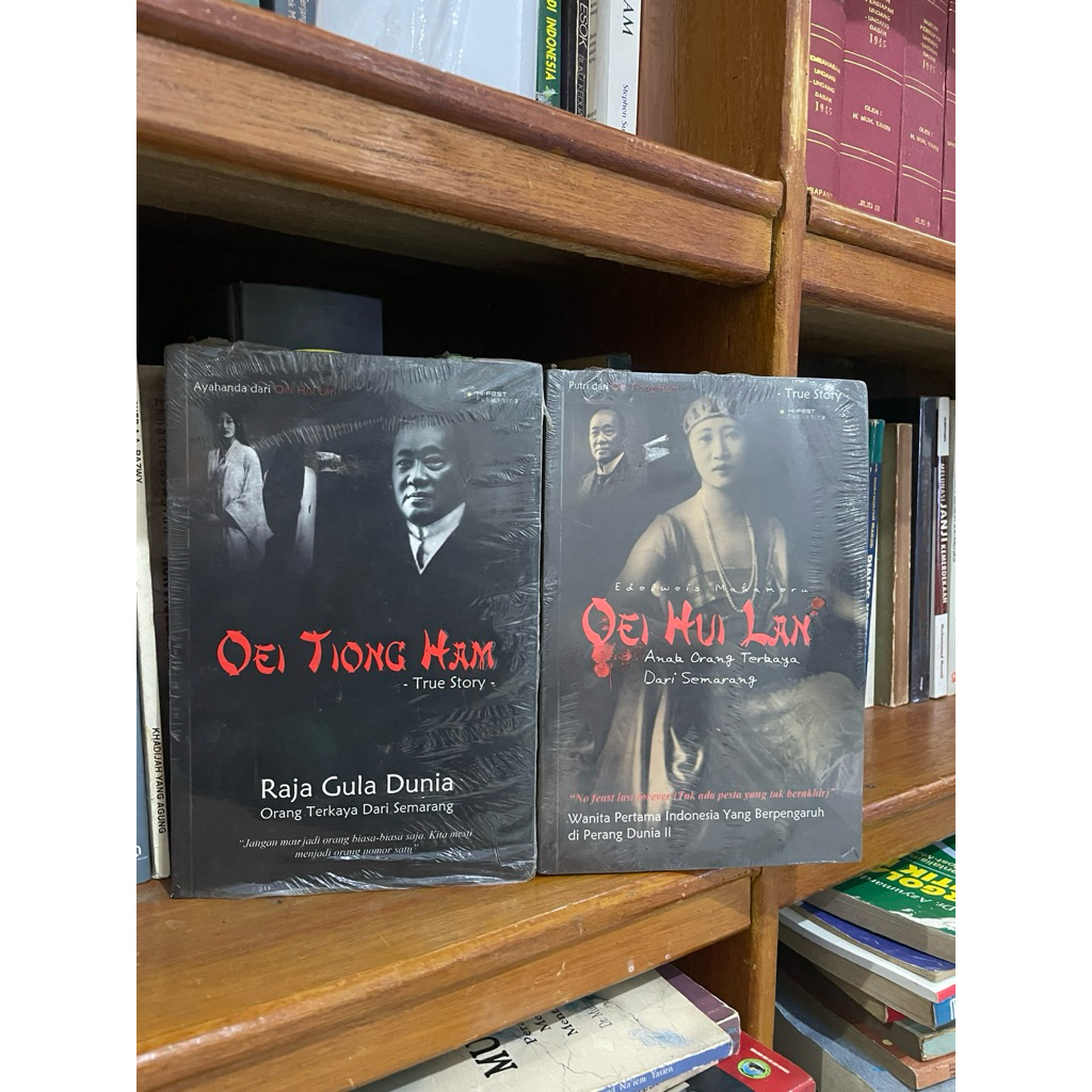 2 buku Oei Tiong Ham (Raja Gula Dunia) orang terkaya dari Semarang dan Oei Hu Lan (Anak Orang Terkay