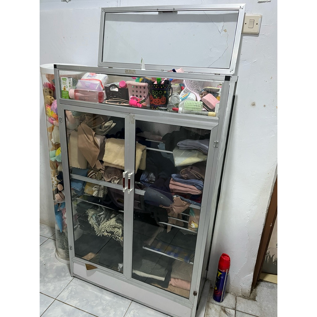 PRELOVED Rak Sepatu Sendal Aluminium 2 Pintu Kaca