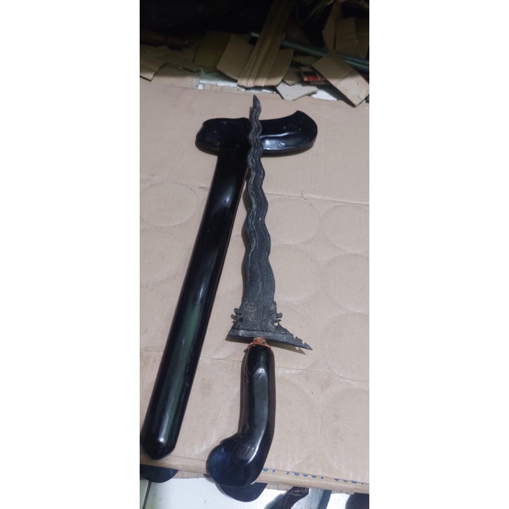 keris naga kembar