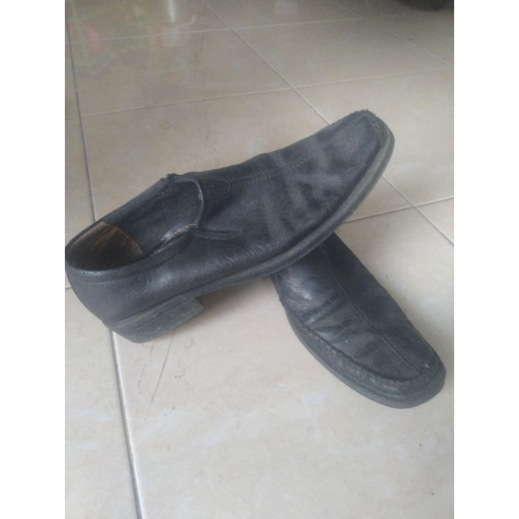 Sepatu Pantovel Kulit Pria Second
