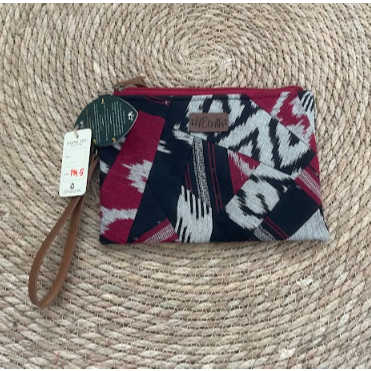 Pouch Medium Patchwork Tenun Maroon