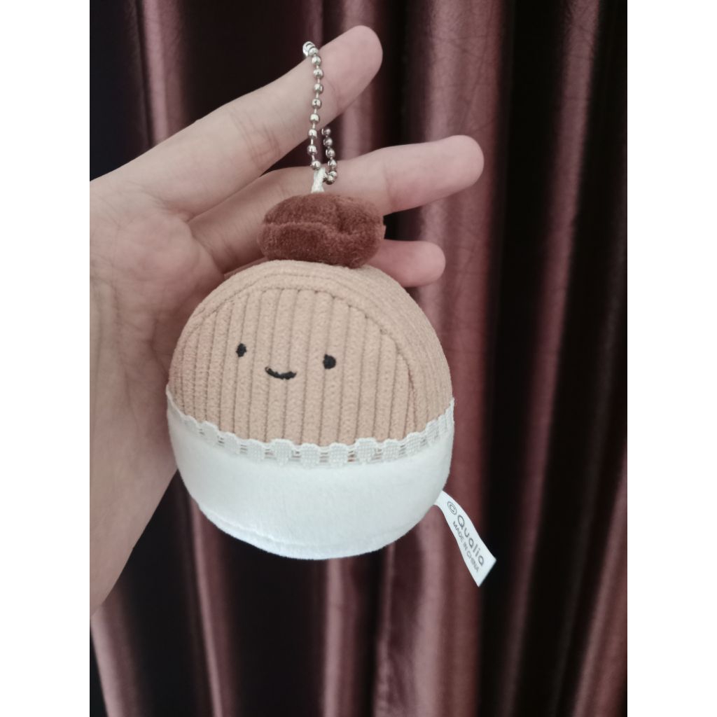 Qualia Cake Keychain