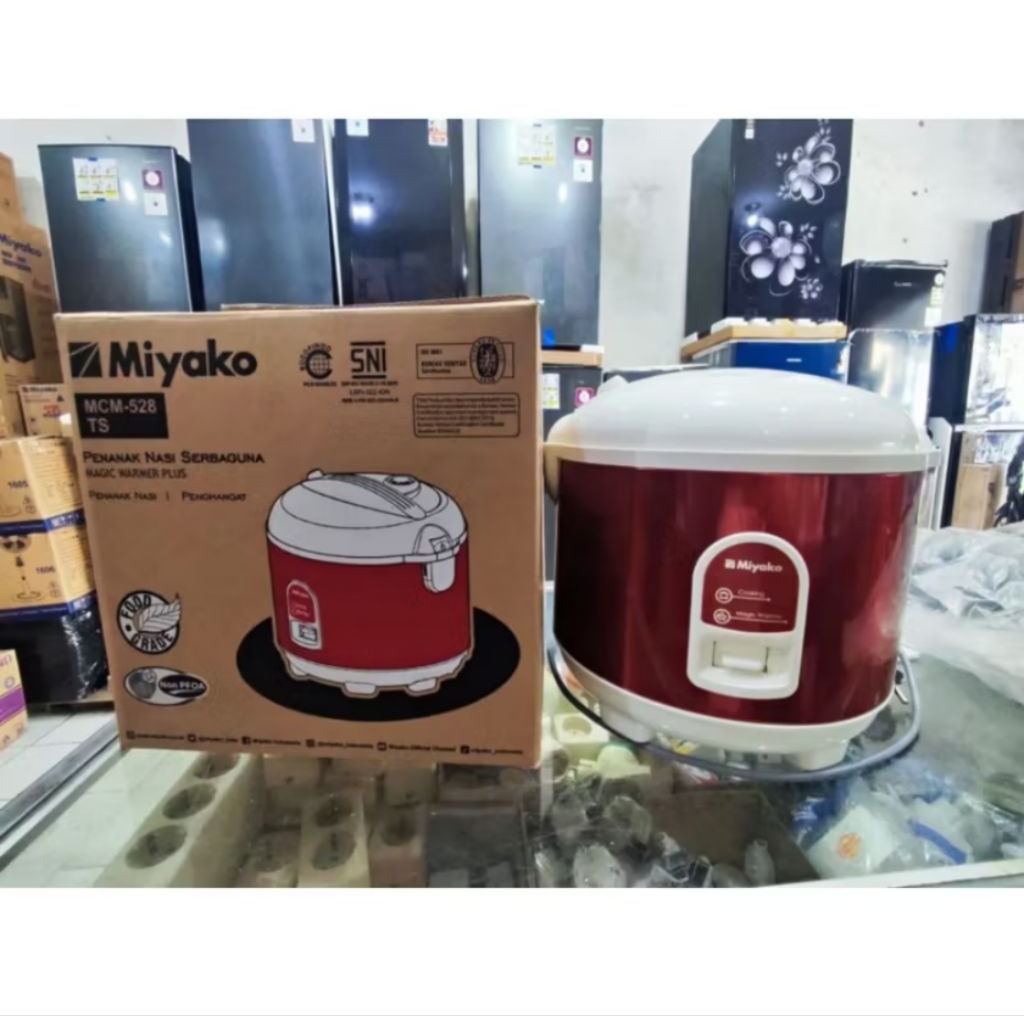 Magic com Miyako 528TS / Magic com Miyako 1, 8liter / Penanak nasi 3in1