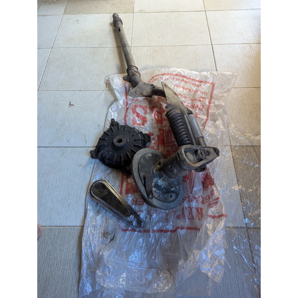 fork kaki 3 vespa Super / Sprint / Bajaj