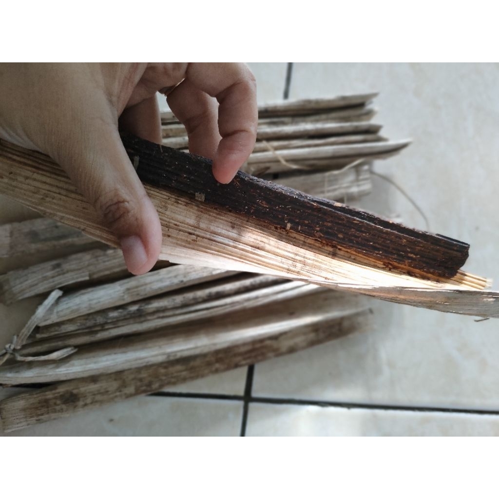 menyan/kemenyan hitam