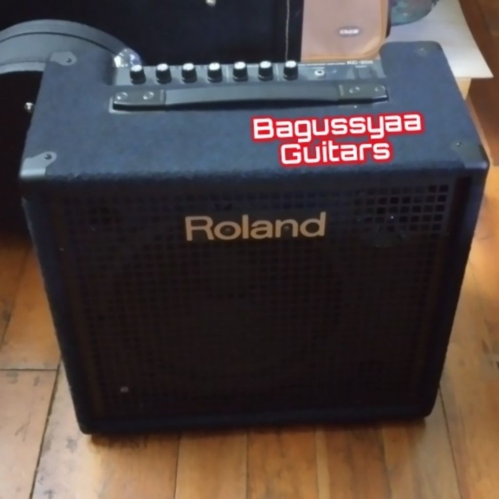 Ampli Keyboard Roland KC200 Amplifier Keyboard Roland KC200 KC 200 KC-200 Bekas Fullset