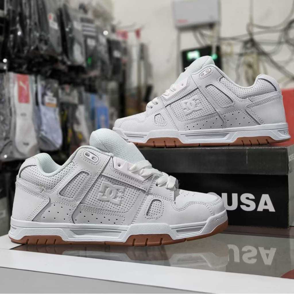 Sepatu Skate, BMX, Riding DC Stag Pria Sneaker Skate Casual Sporty Harian Ukuran 40-45