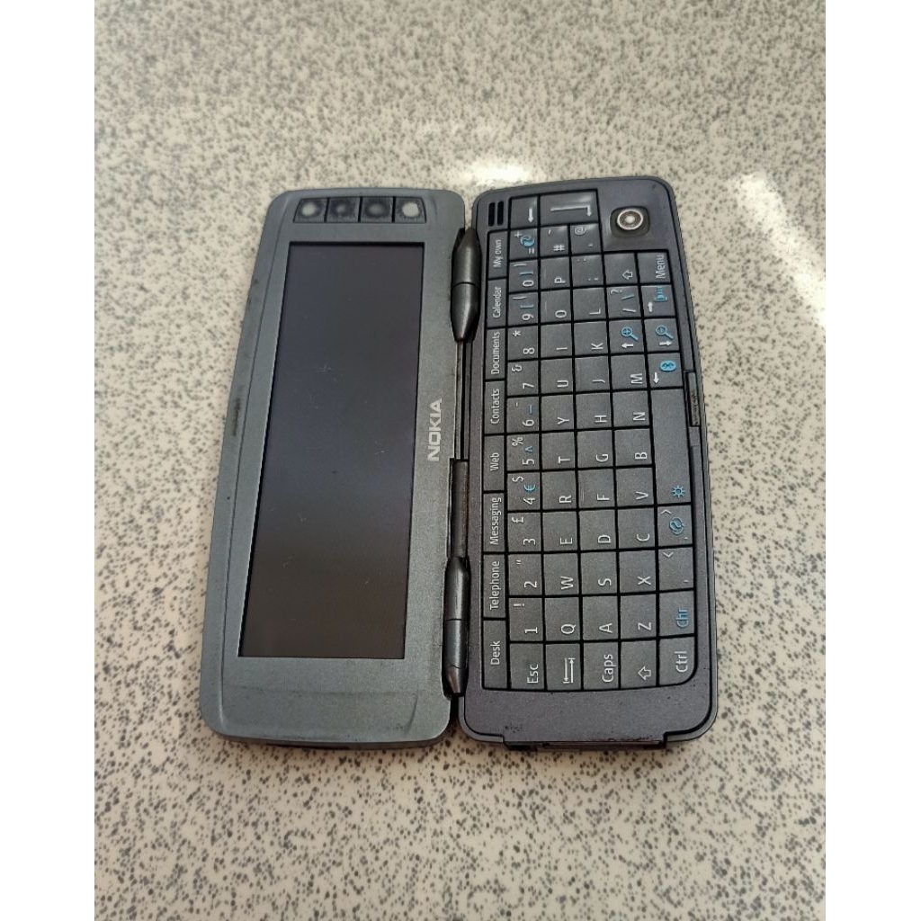 Hp Jadul Nokia 9300i Bahan Minusan