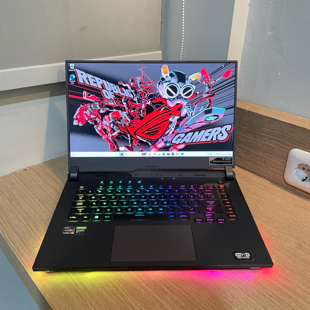 Laptop Gaming ASUS ROG Strix G513QM Ryzen 9 5900HX RTX 3060 6GB FHD 300Hz
