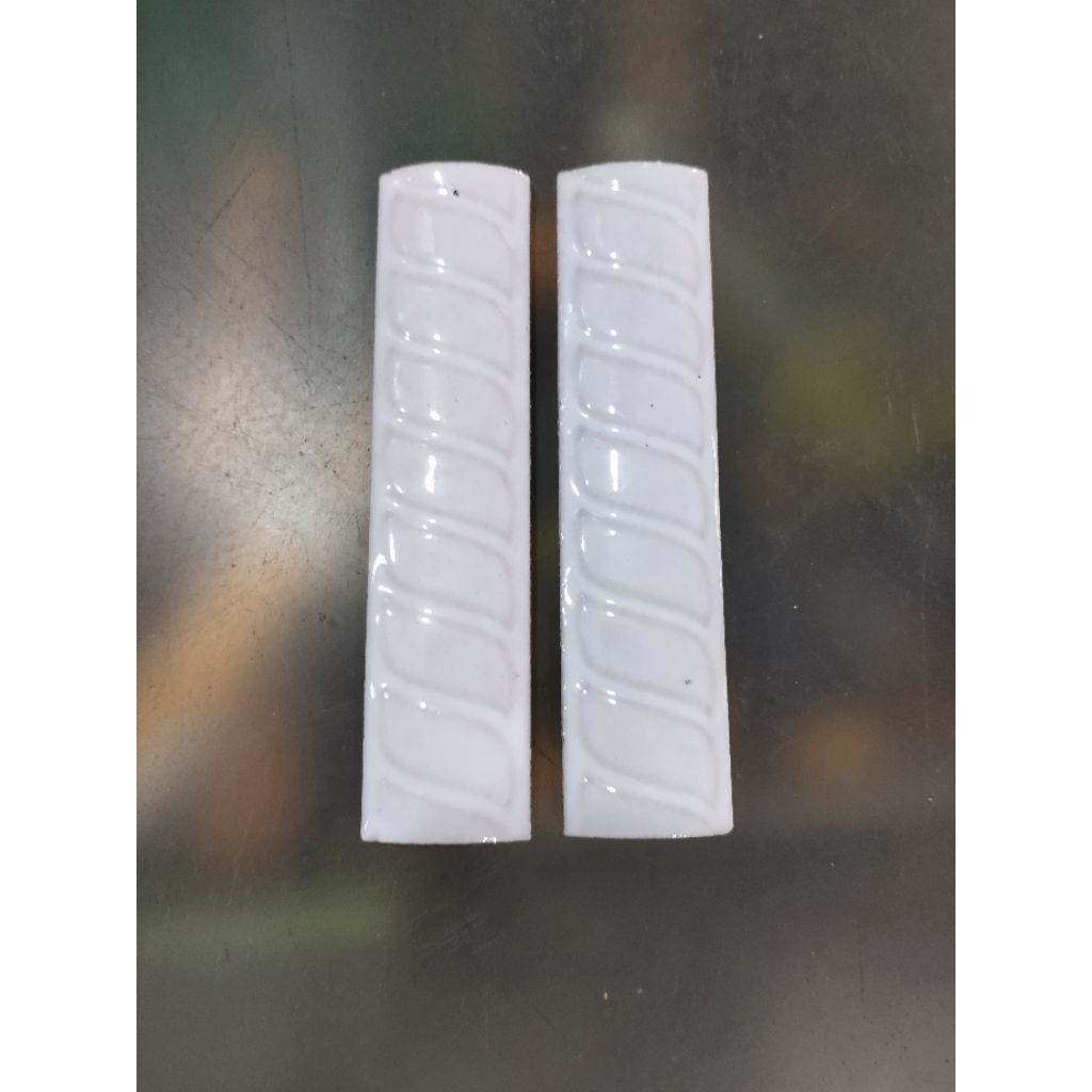 KUKU MACAN/KUKU KERAMIK ULIR WARNA PUTIH