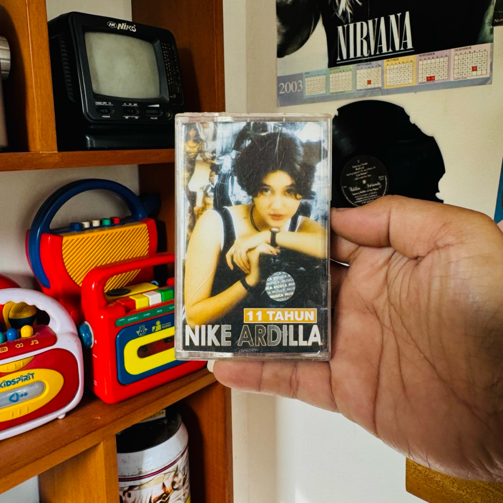 Kaset Pita / Tape / Walkman 11 Tahun Nike Ardilla Original 100% Berfungsi / Tested Indonesia Luar Ca