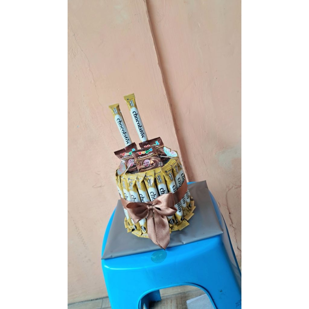 snack tower chocolatos