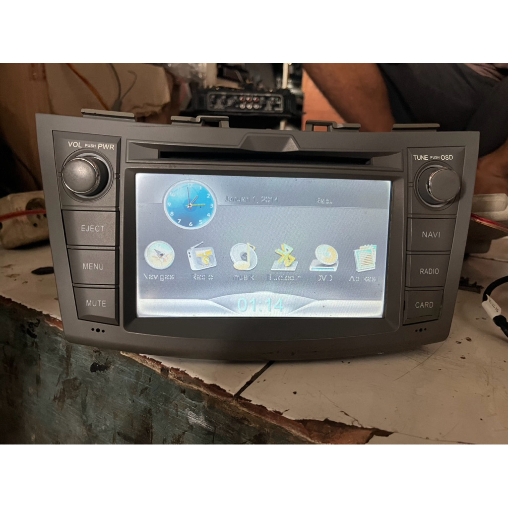 Head Unit Bawaan Suzuki Ertiga Elegant 2014