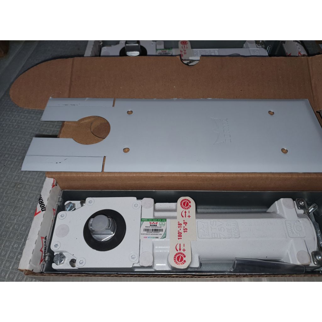 Floor hinge Dorma BTS 75V/engsel lantai /engsel tanam/ pintu kayu,alumunium,kaca/asesories alumunium