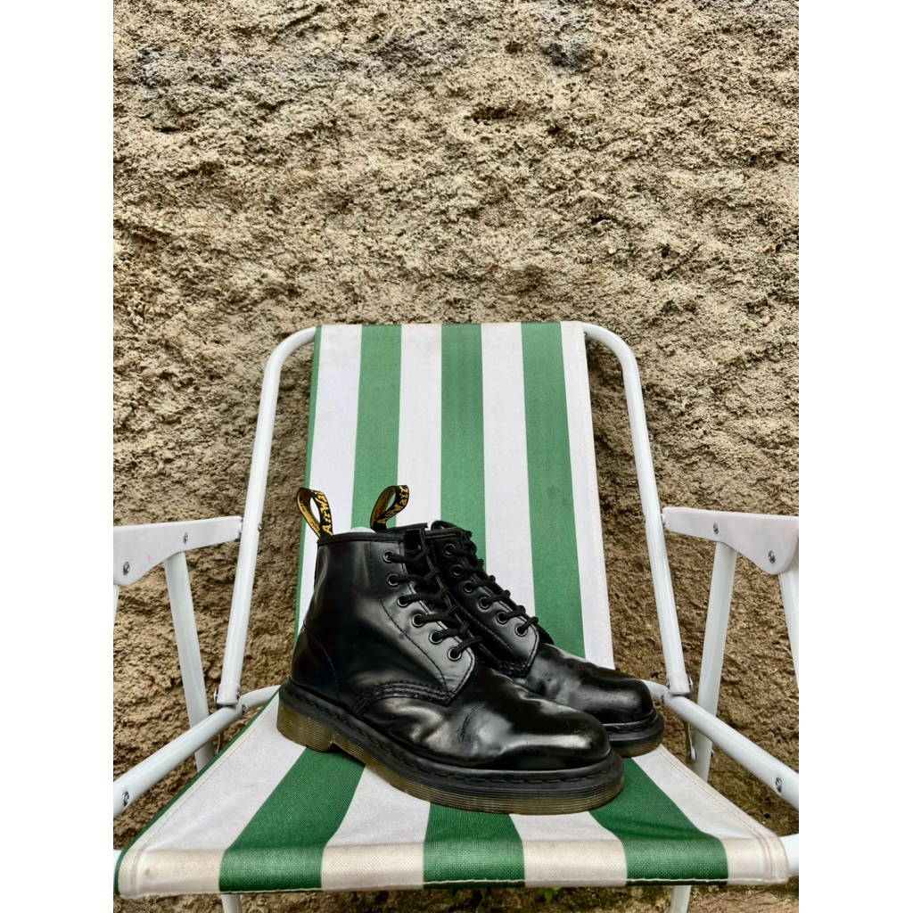 dr martens 101 black smooth