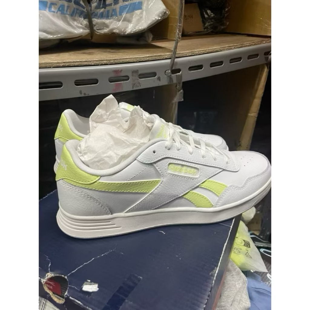Sepatu Reebok Casual Wanita