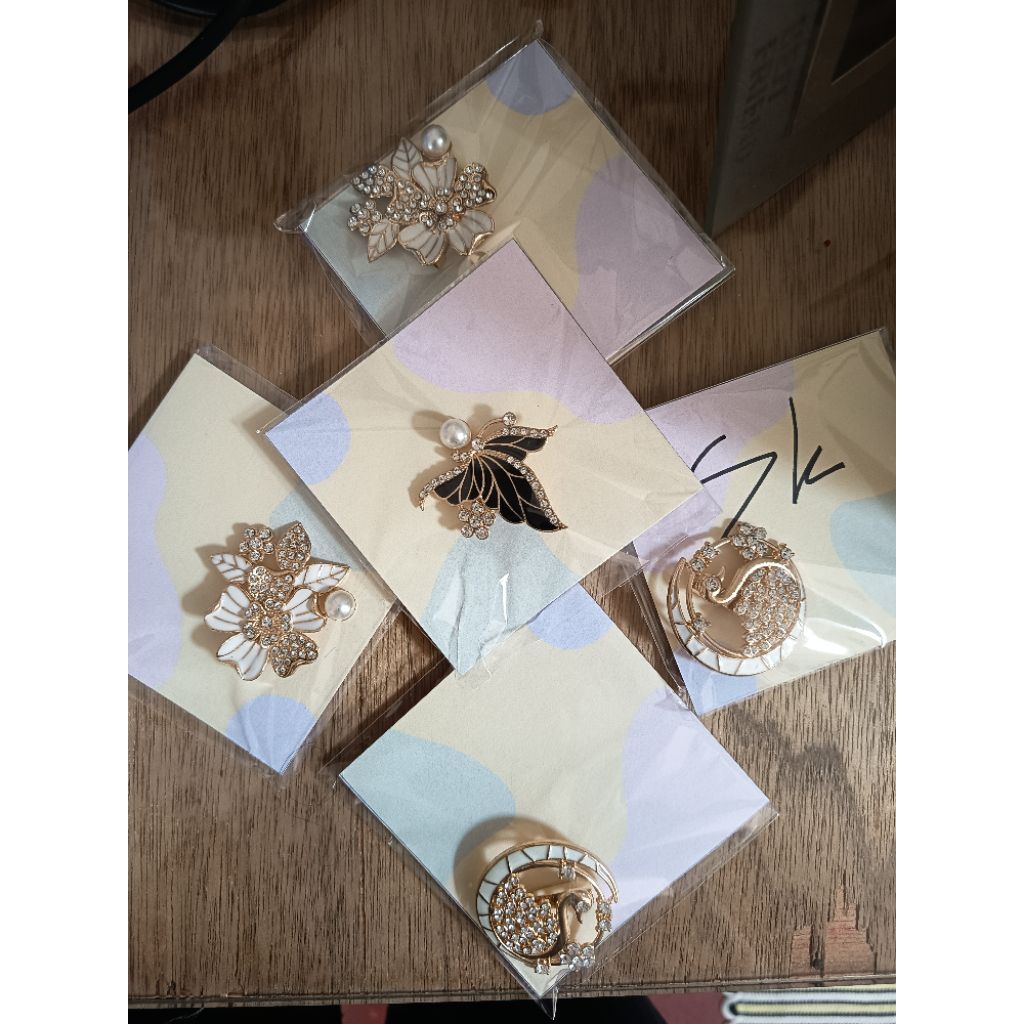 bros hijab wanita cantik dan elegant