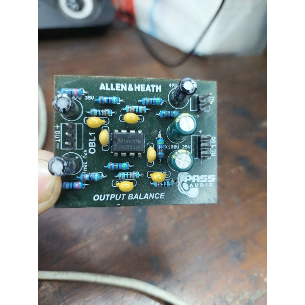 kit output balance mono pass audio