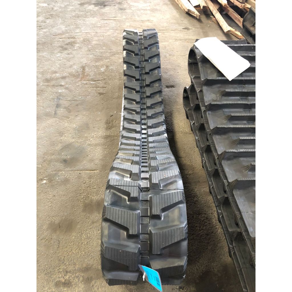 Rubber Track 300x55x84 untuk Mini Excavator Yanmar Vio35-6 Vio30-6