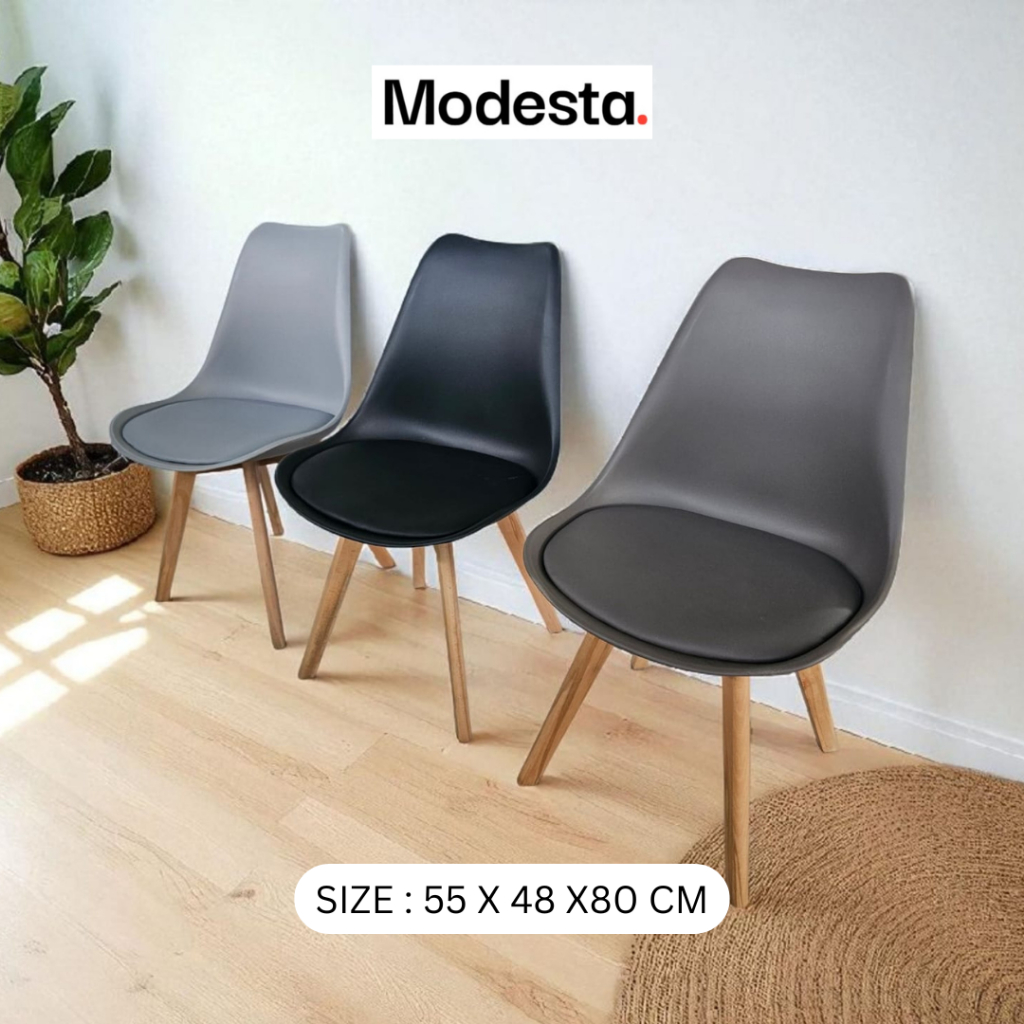 Kursi Plastik PP (Polypropylene) Bahan Grade Tinggi Kaki Kayu Easy Installation Busa Tebal / Kursi M