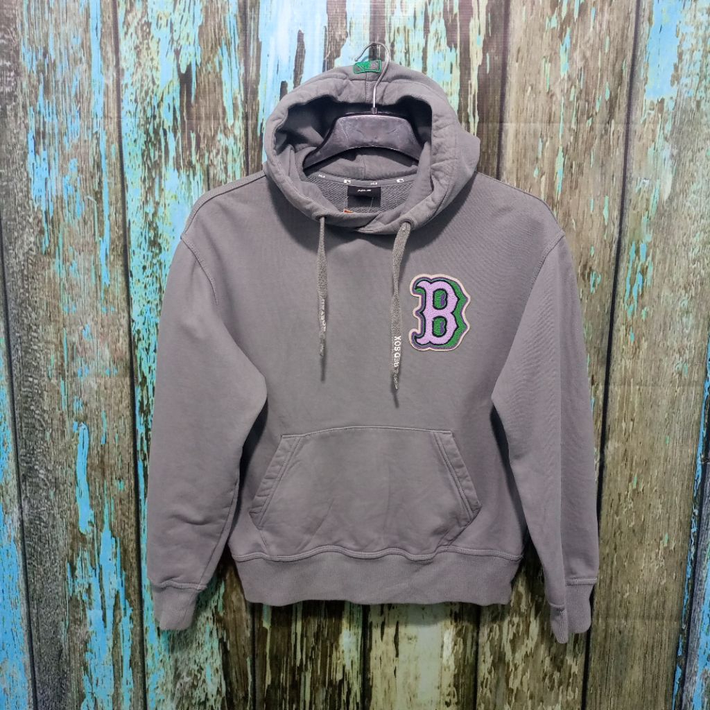 Hoodie MLB BOSTON size XS fit M  (P 64cm L 57cm)