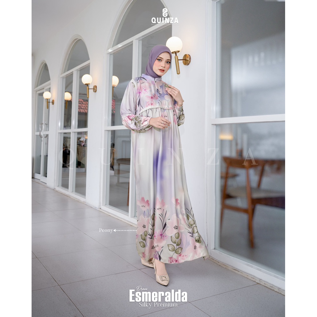 Quinza Esmeralda Dress