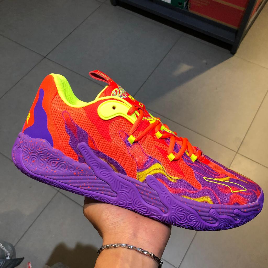 Sepatu Basket Mb.03 Lo Lava 310847 01