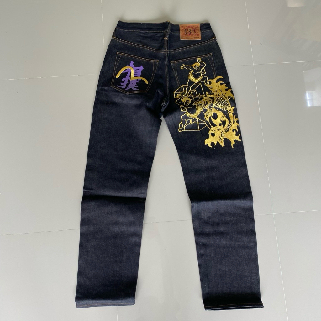Evisu Sumo Fish 13oz Lot 2000 vintage cut jeans gold embroidered box selvedge denim jeans